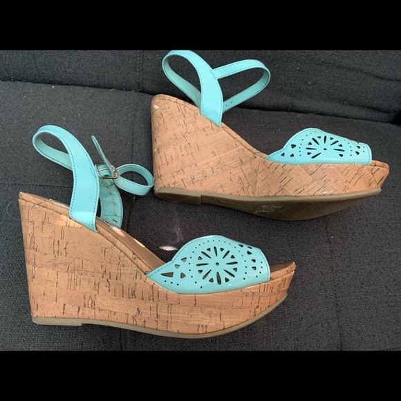 American Eagle mint cork wedges heels size 8 - Picture 5 of 7